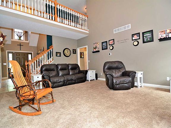 5th image of 1529 Pinecone Dr