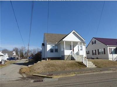 2nd image of 920 Lee St