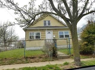 1 Harrison Ave, Freeport, NY 11520