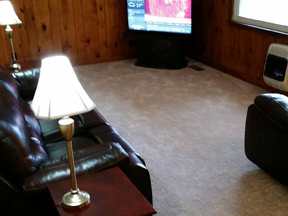 Living Room w/New Carpet