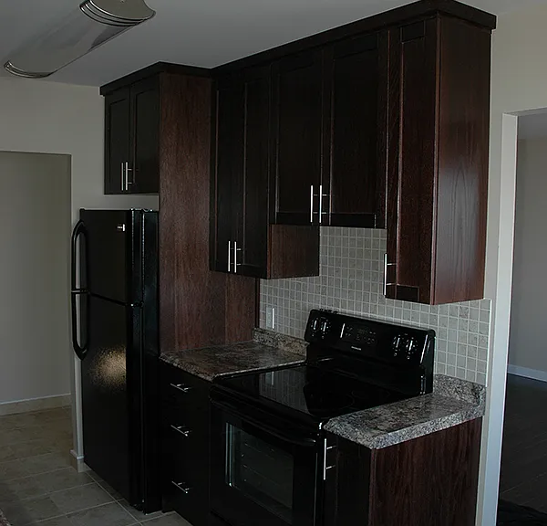 387 Edison Ave — Photo 4