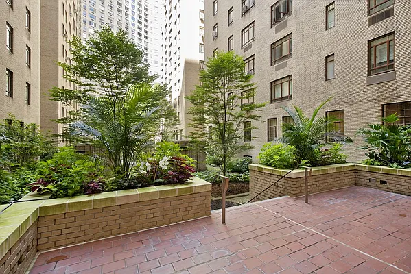 Rented by Compass | media 20