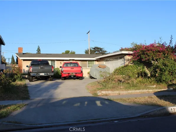 1213 S Corta Dr, Santa Ana, CA 92704