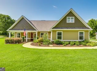 37 Mountain Creek Dr, Pendergrass, GA 30567