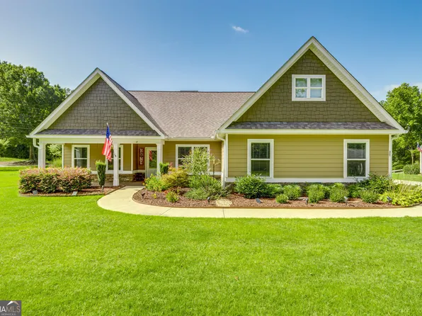 37 Mountain Creek Dr, Pendergrass, GA 30567