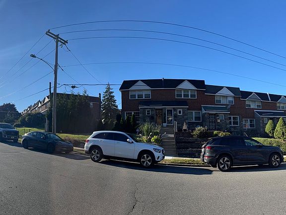 2nd image of 2702 E Country Club Rd