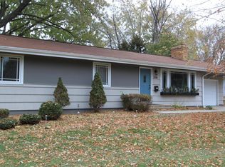 2018 89th St W, Bloomington, MN 55431