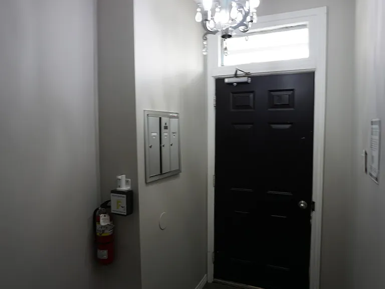 66 Russell Ave #2 — Photo 2