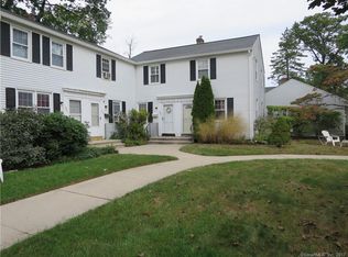 393 Sylvan Knoll Rd, Stamford, CT 06902