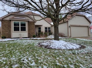 374 Slate Run Dr, Powell, OH