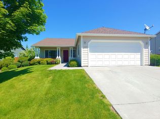 1607 NW Teak Ave, Redmond, OR 97756