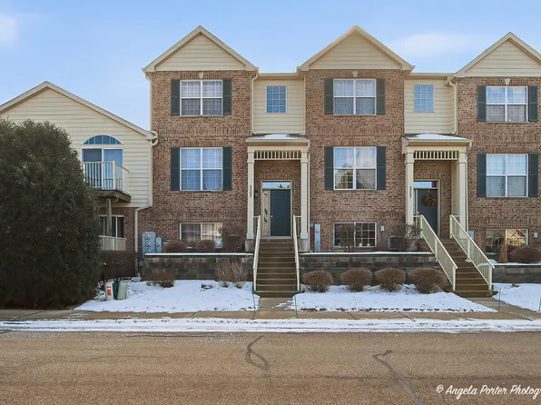 5309 Cobblers Xing, McHenry, IL 60050