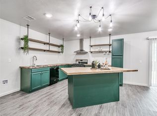 2717 N Nottingham Way, Moore, OK 73160