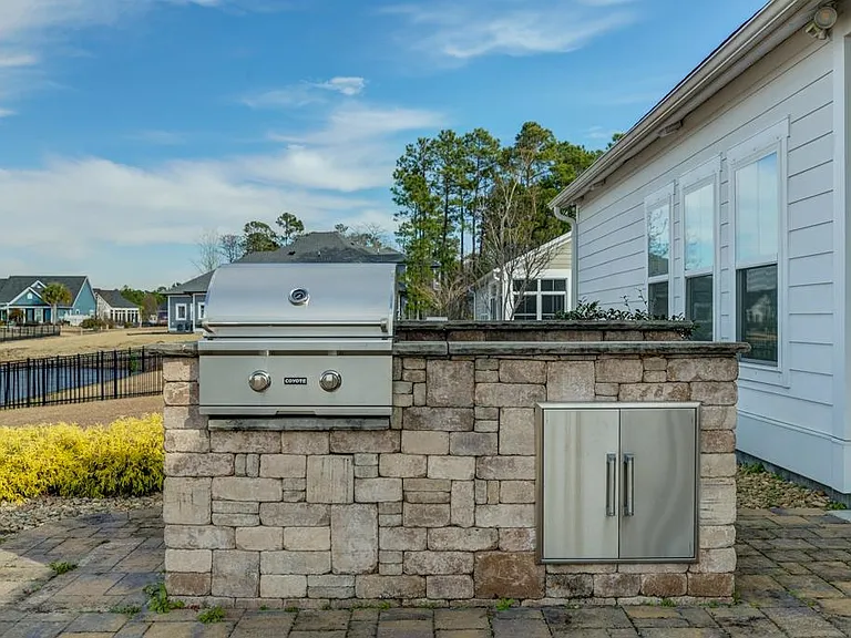 1208 Ficus Dr — Photo 29