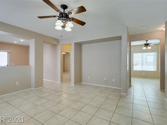 5th image of 2070 Wildwood Lake St