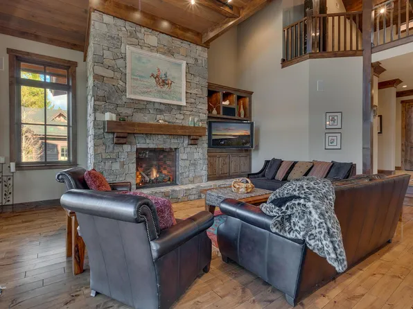 11310 Henness Rd, Truckee, CA 96161