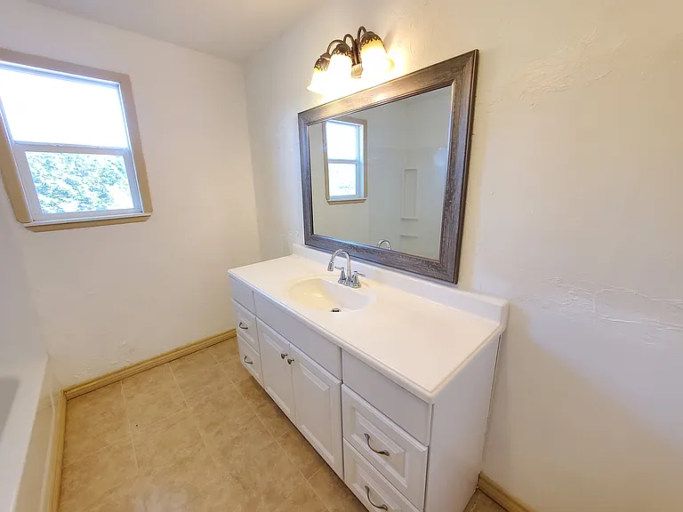 702 S Drexel St #C — Photo 12