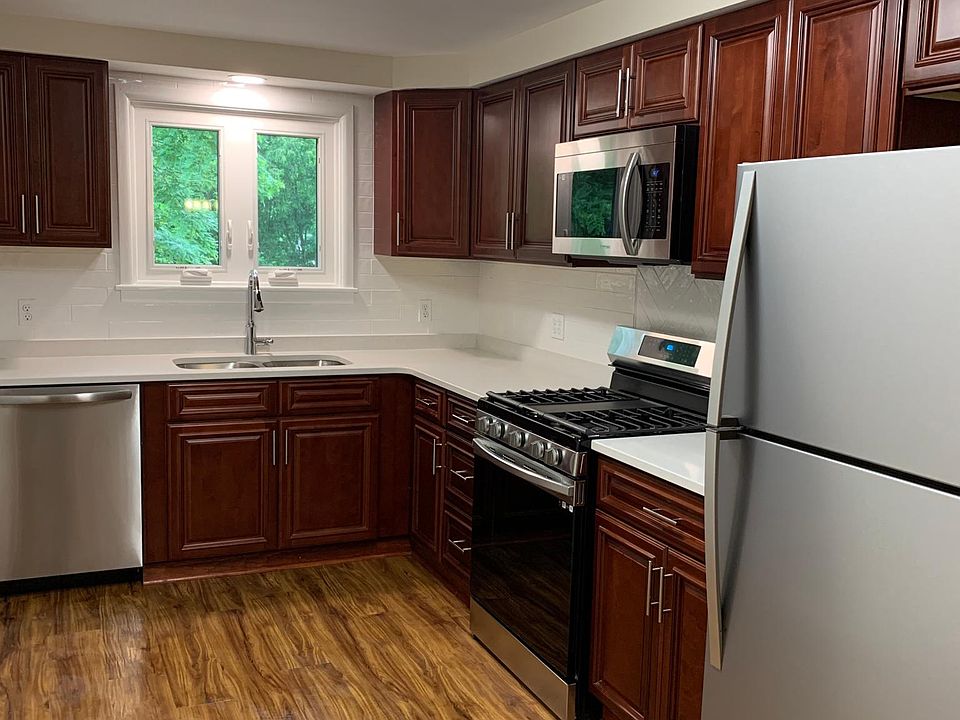 1st image of 19 Boldt Ct