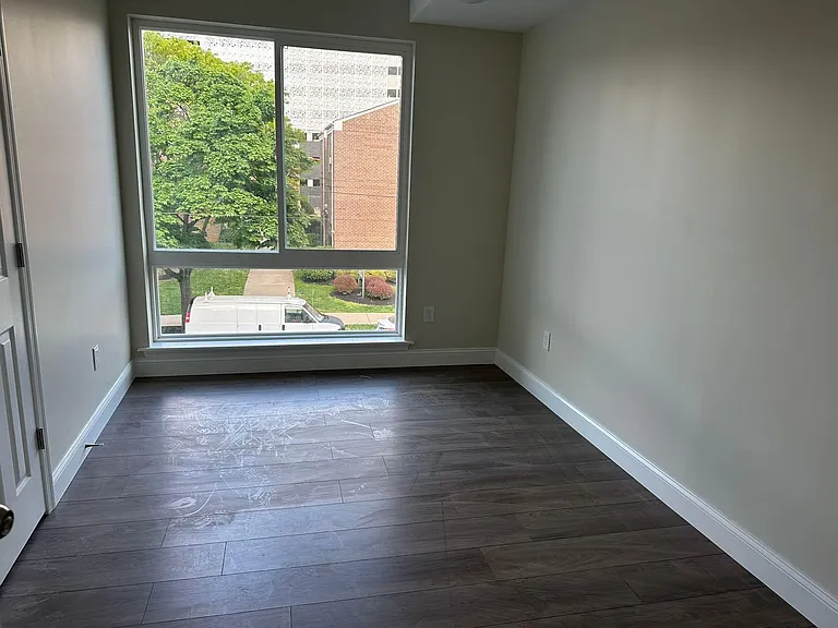 42 N 40th St #5 — Photo 2