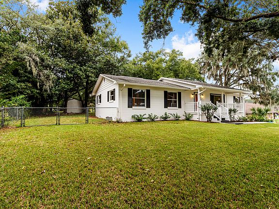 4th image of 1732 SE Lake Weir Ave