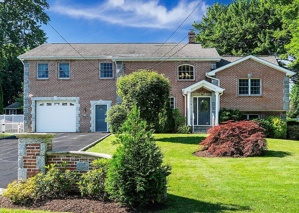 Welcome to 2 Thomas Place!