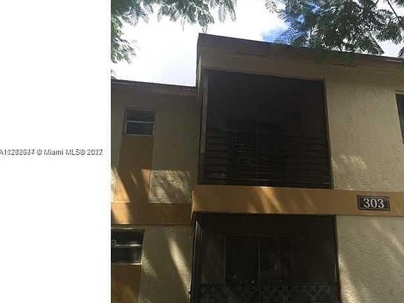 3rd image of 303 Gardens Dr APT 201