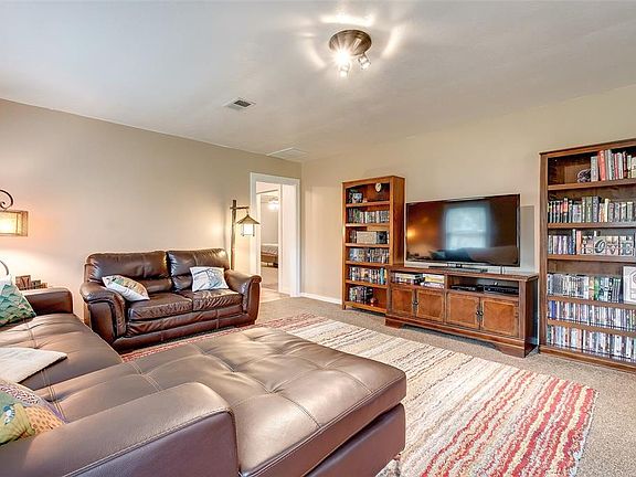 3rd image of 139 County Road 2003 S