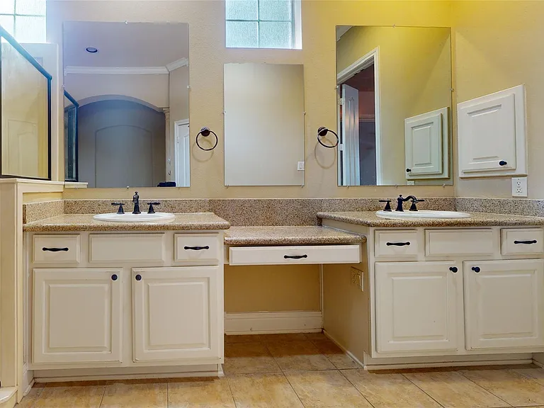 8538 Sunrise Meadow Ln — Photo 23