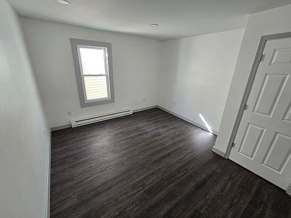 5th image of 33 E Main St #D