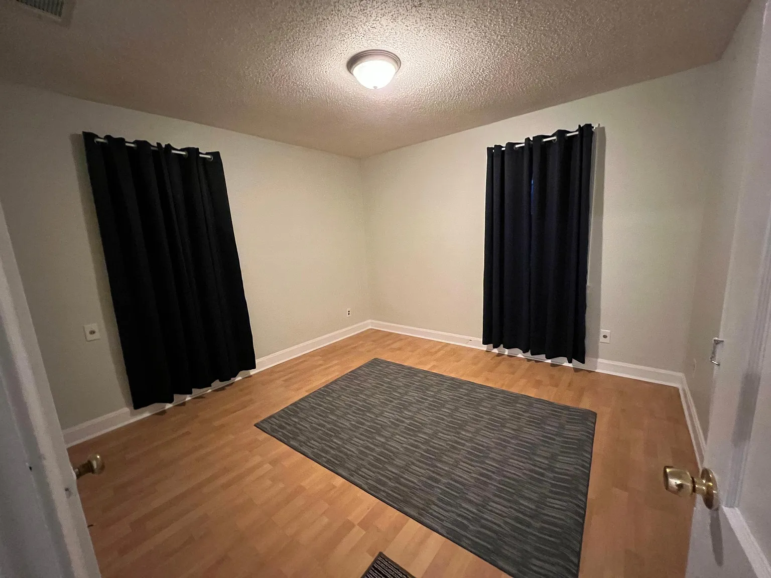 578 Sharon Dr — Photo 4