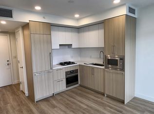 9675 King George Blvd #310, Surrey, BC V3T 0T7