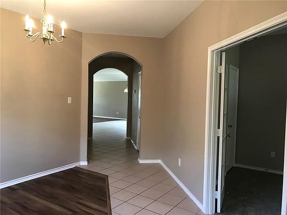 5th image of 3209 Candlebrook Dr