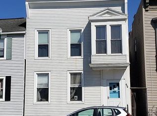 412 2nd St, Troy, NY 12180
