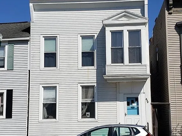 412 2nd St, Troy, NY 12180