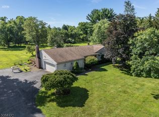 6 Suydam St, Whitehouse Station, NJ 08889
