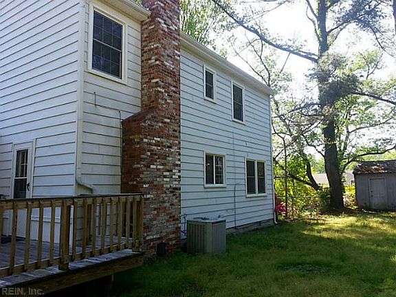 2nd image of 403 Bolivar