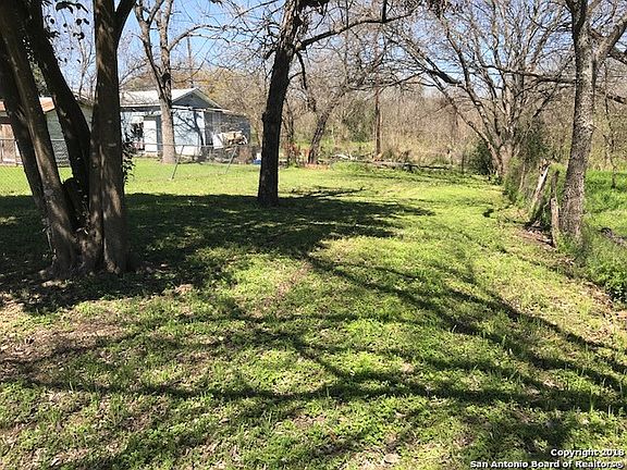 4th image of 1807 Burleson