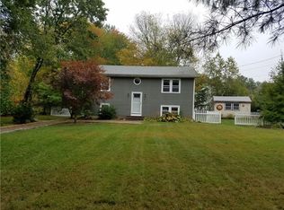 76 Niantic Trl, West Greenwich, RI 02817