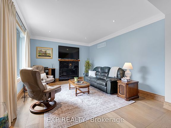 4th image of 18 Gosling Rd
