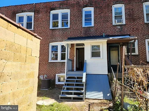 4621 Woodland Ave — Photo 24