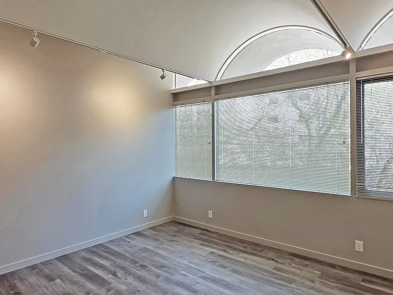 2716 N St #302 — Photo 10
