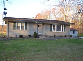 900 Massilon Rd, Albion, IL 62806