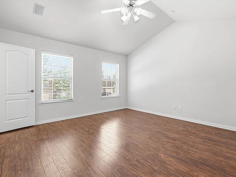 2649 Jacobson Dr — Photo 17