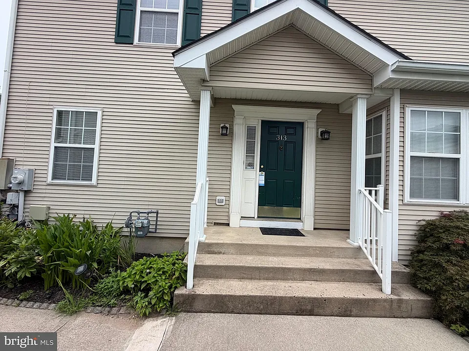 313 Fountayne Ln
