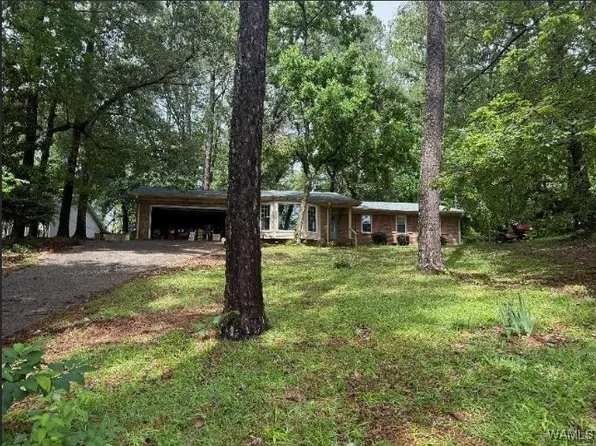 1910 Hudson Bay Dr, Northport, AL 35473