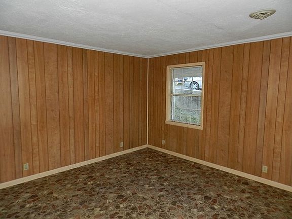 2nd image of 211 W Gore Ave