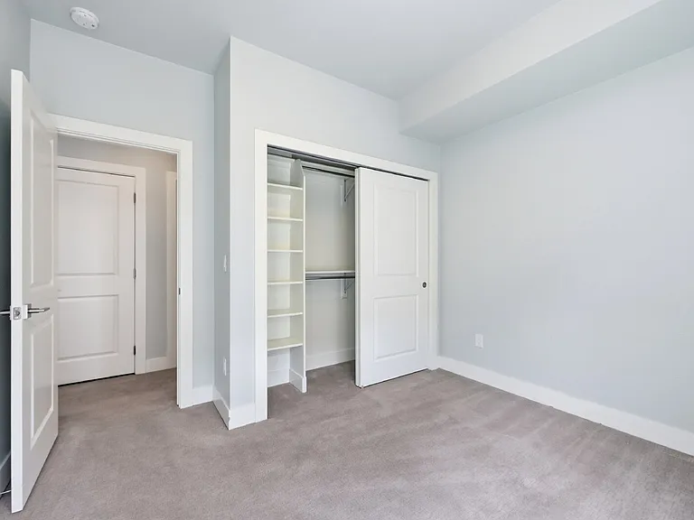 1927 N Hooker St — Photo 20