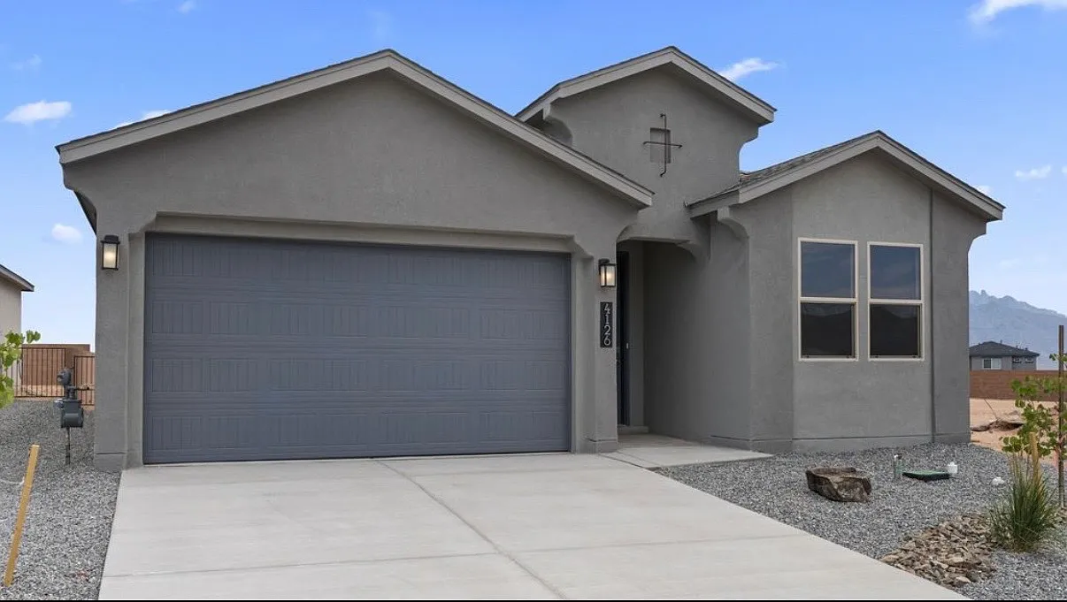3 bed, 1570 sqft, $2,500 — Photo 1