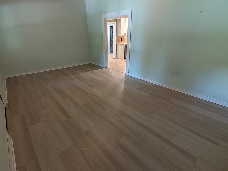 325 Corinth Rd — Photo 5