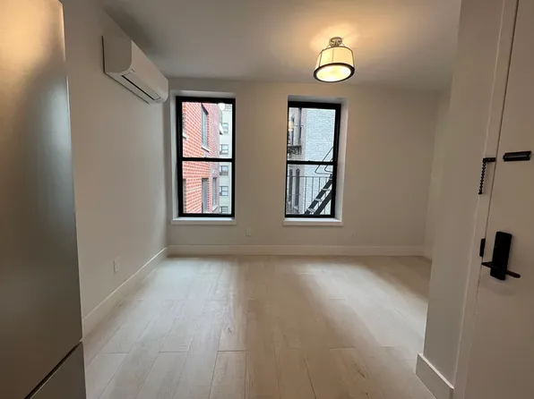 441 East 75th Street image 2 of 14